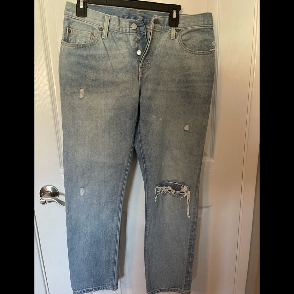 Levi’s 501 CT light blue wash with distressed knee detail size 30